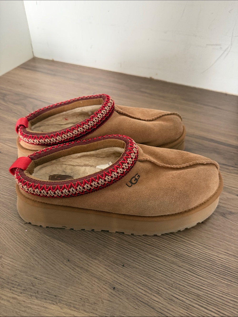 UGG/ TAZZ II Sheepskin Platform Slip On Slippers Shoes / 8